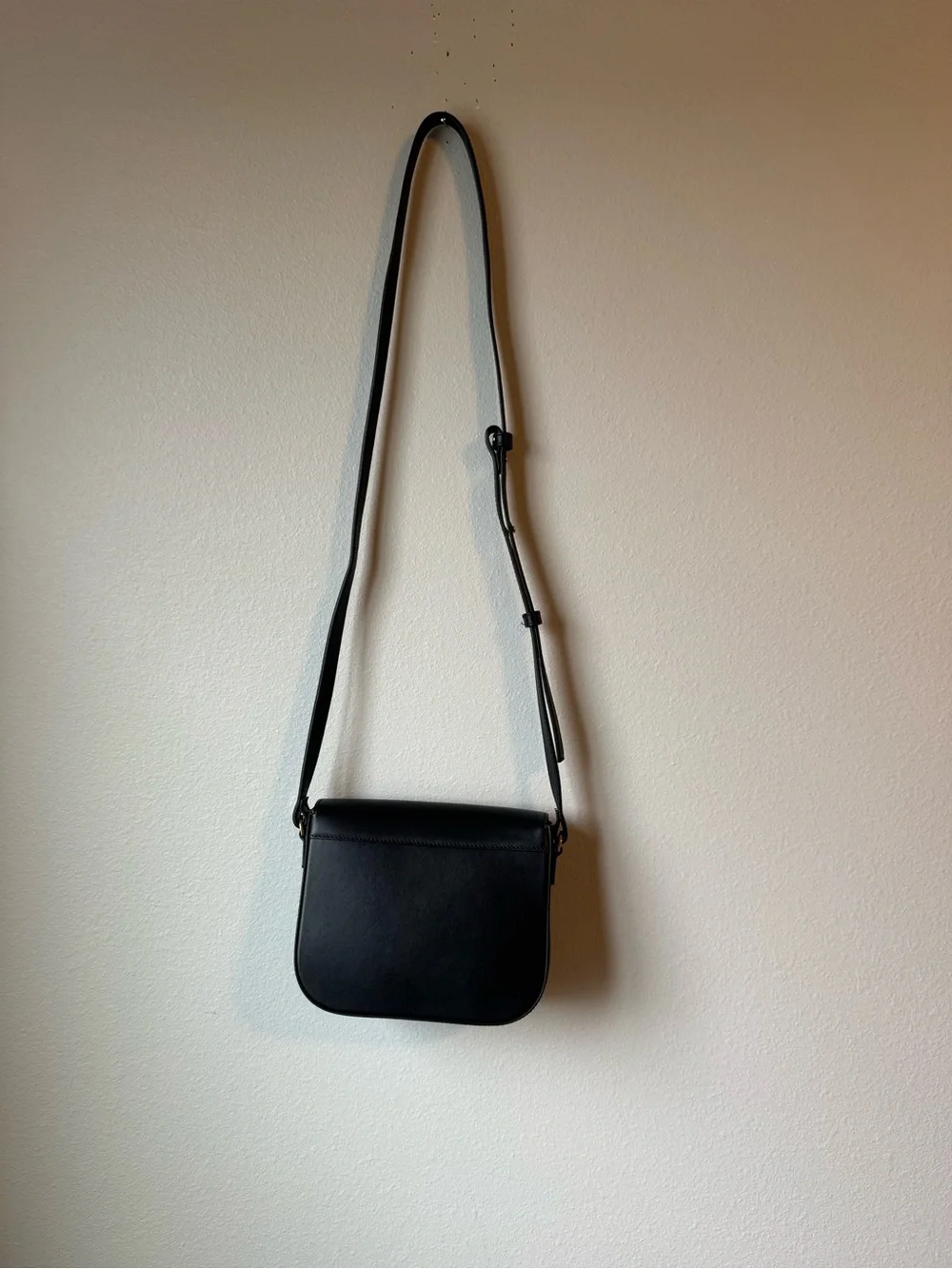 DEMEILLER Vancouver Black Leather Crossbody Bag with Gold Hardware NWT - Picture 11 of 11